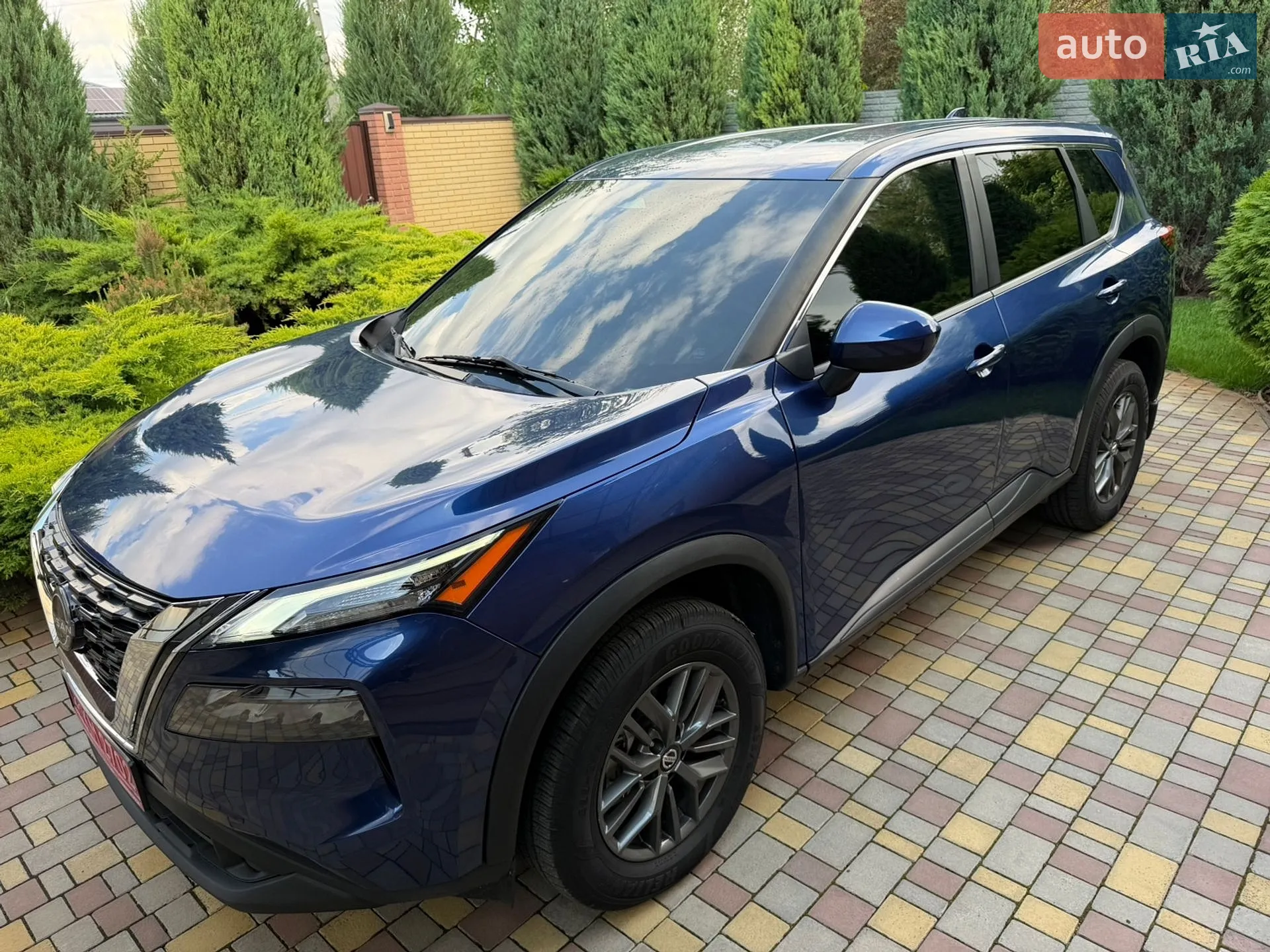 2021 Nissan Rogue - мініатюра 2