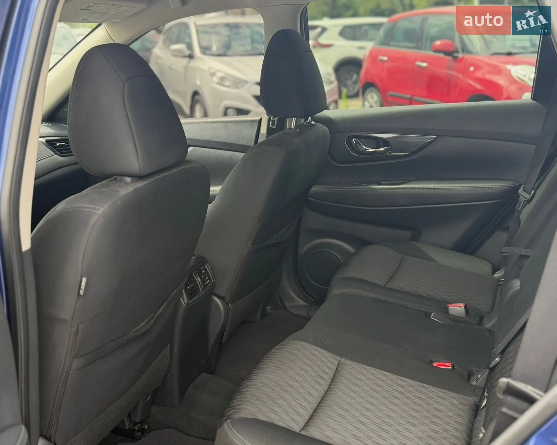 2019 Nissan Rogue - мініатюра 16