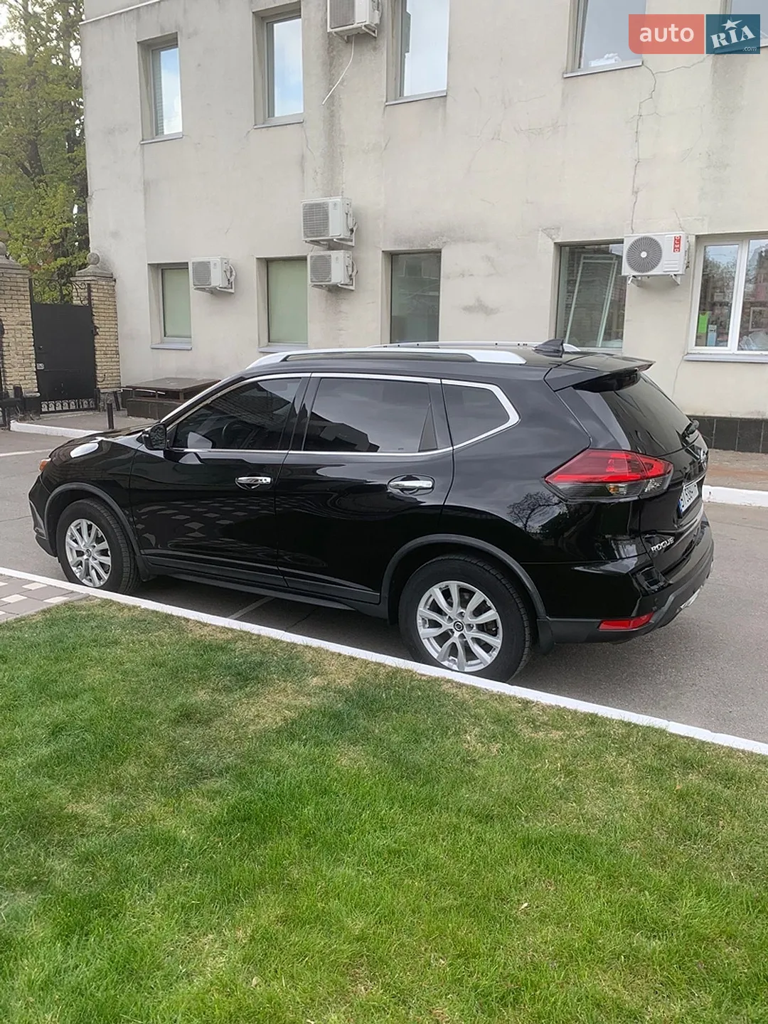 2019 Nissan Rogue - мініатюра 4