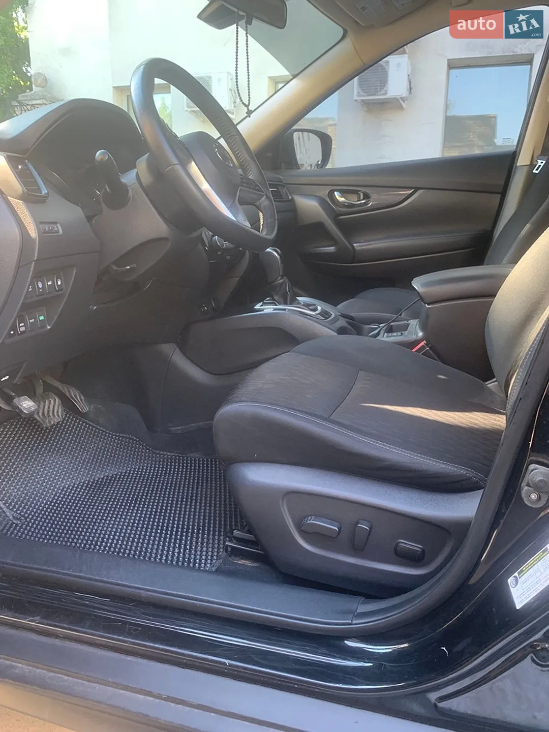 2019 Nissan Rogue - мініатюра 12