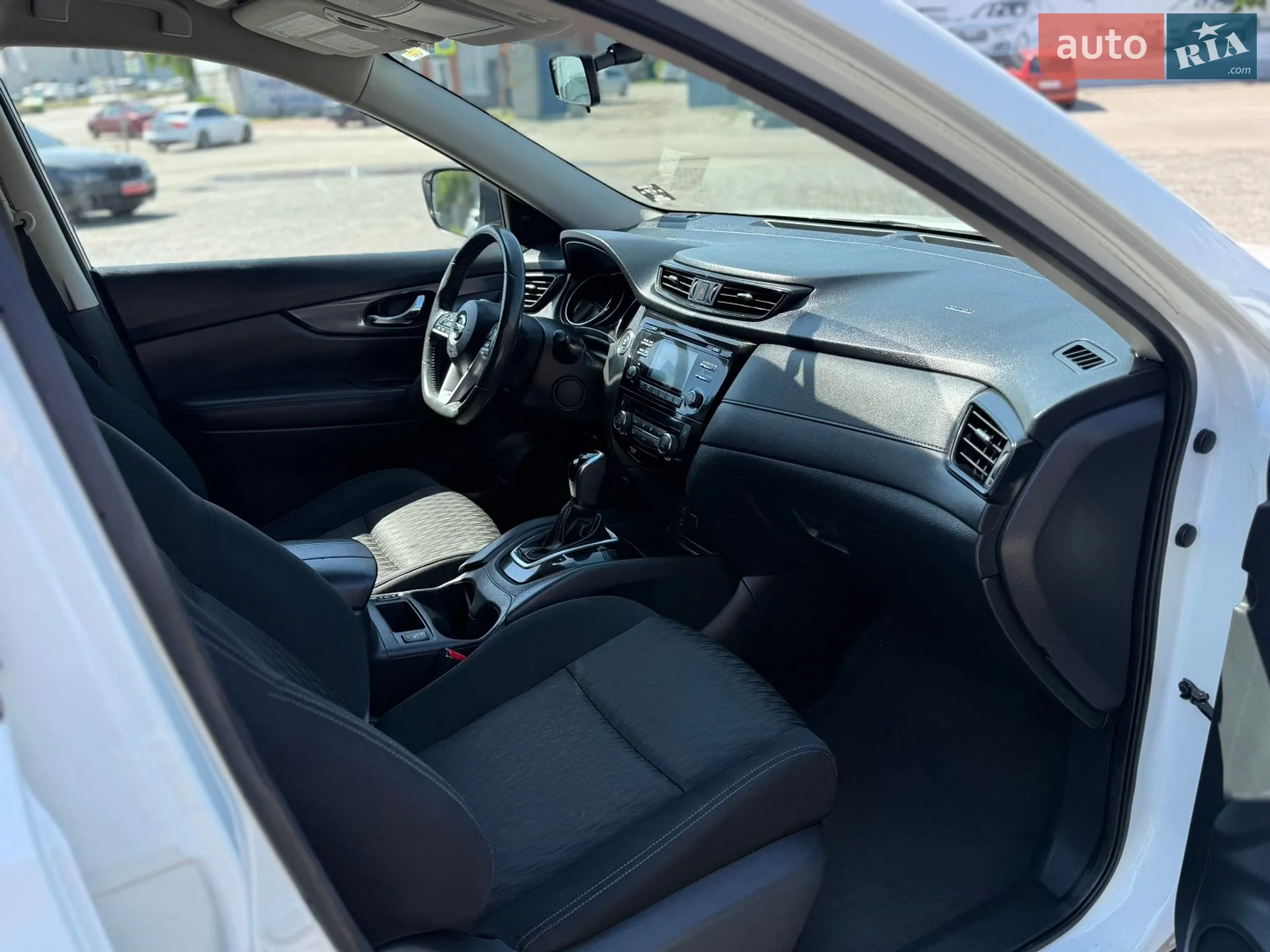 2017 Nissan Rogue - мініатюра 16