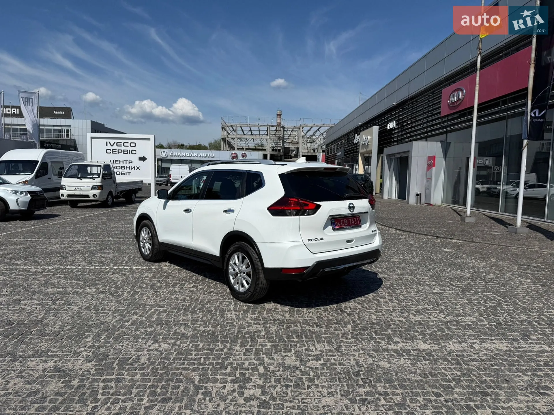 2017 Nissan Rogue - мініатюра 10