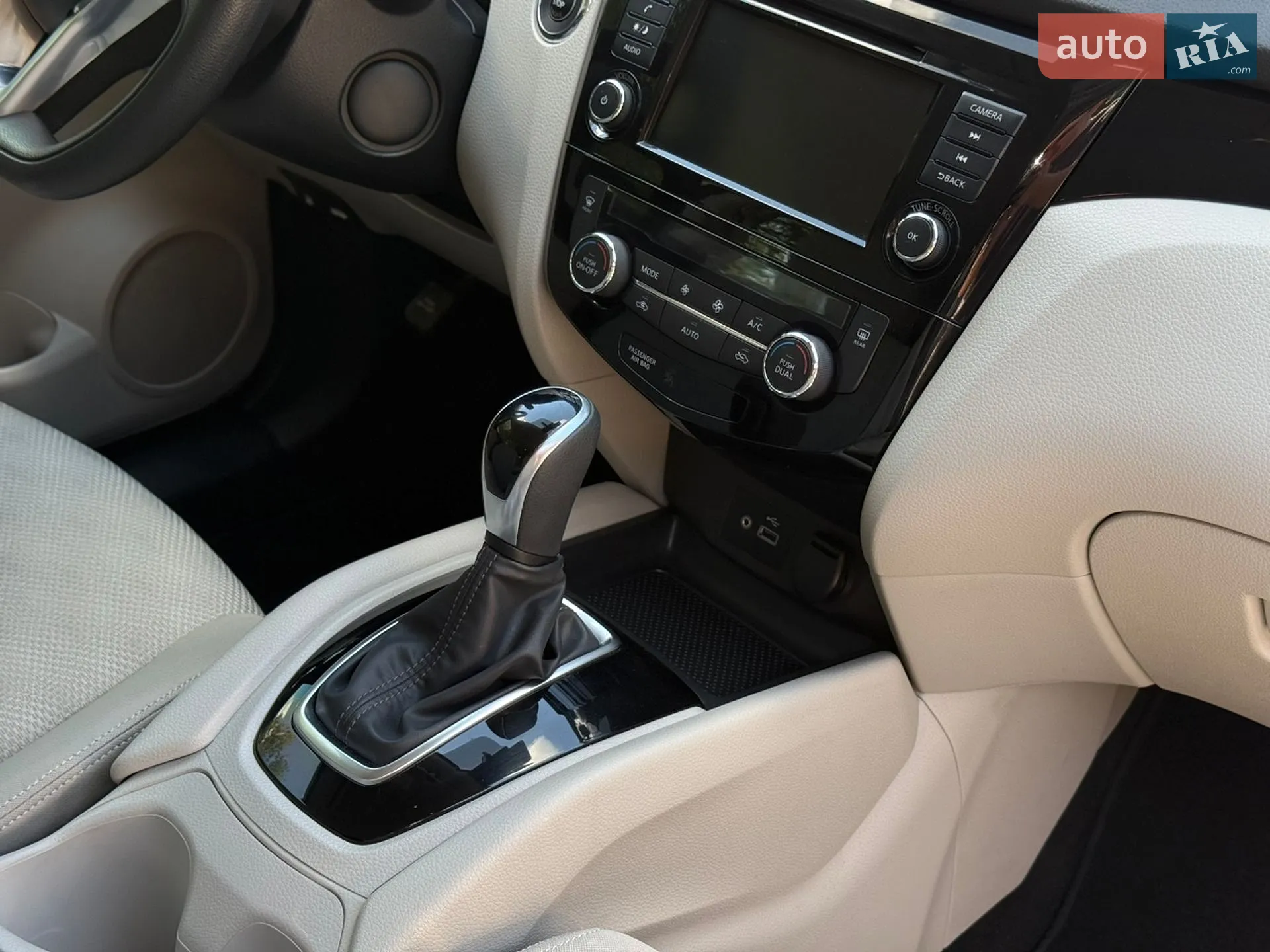 2019 Nissan Rogue - мініатюра 13