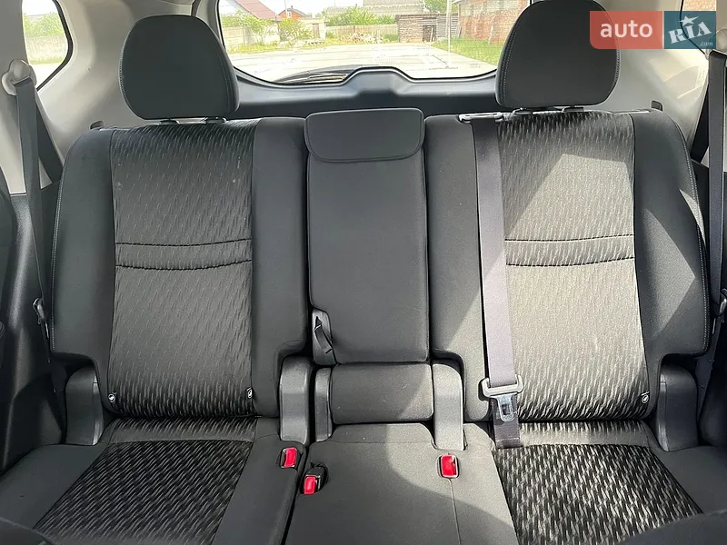 Nissan Rogue 2018 VIN KNMAT2MV0JP616741 фото оголошення 44 з 96