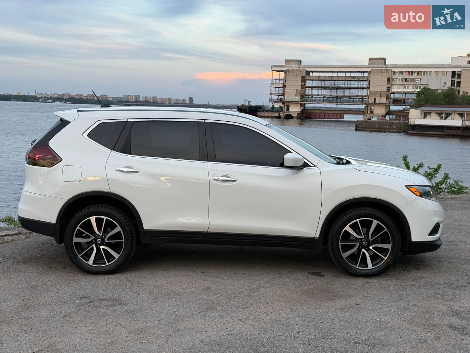 2016 Nissan Rogue - мініатюра 4