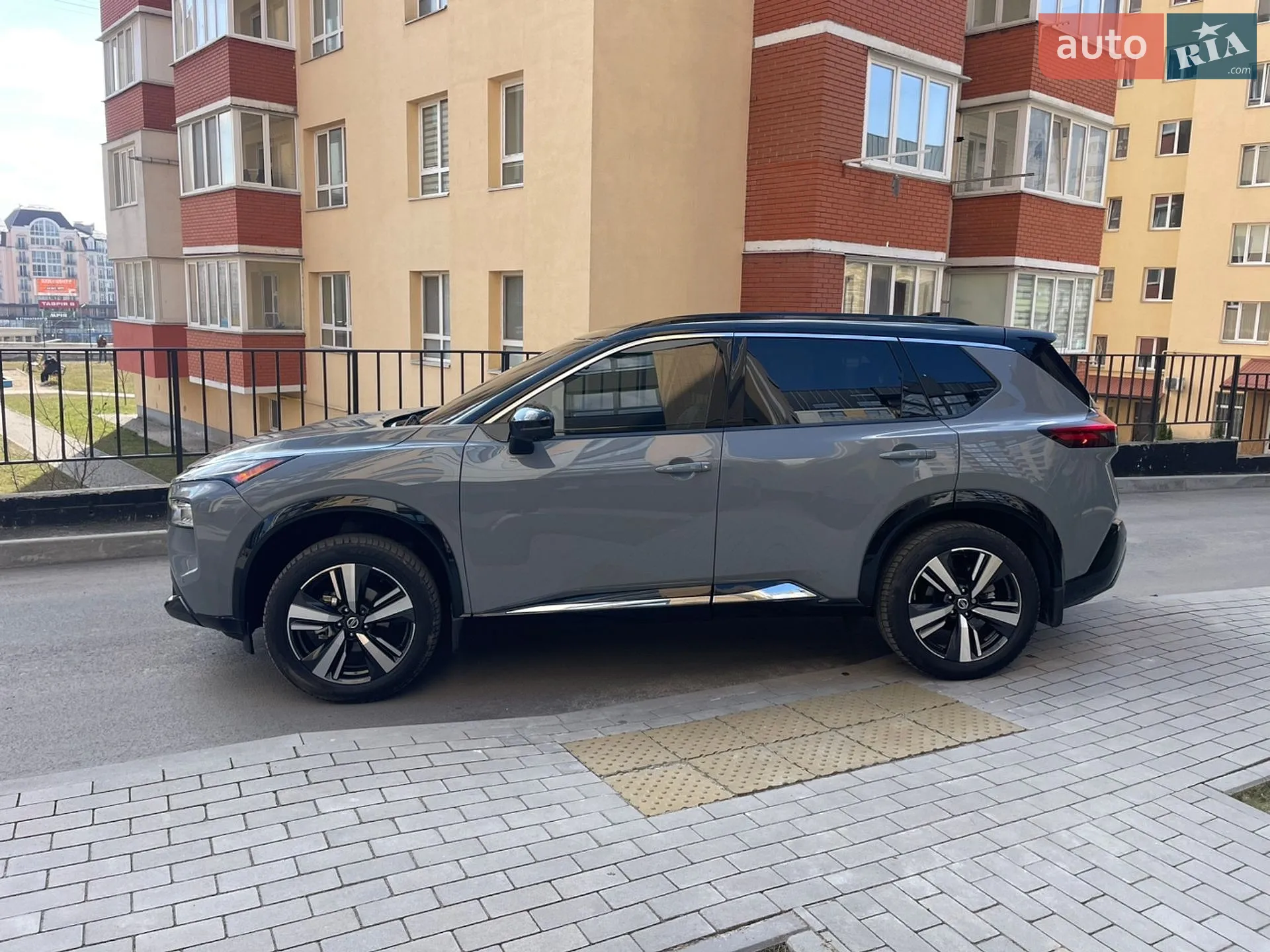 2021 Nissan Rogue - мініатюра 8