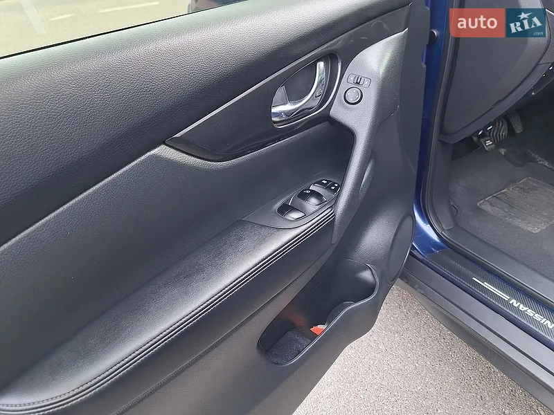 Nissan Rogue 2017 VIN 5N1AT2MV6HC793517 фото оголошення 5 з 64