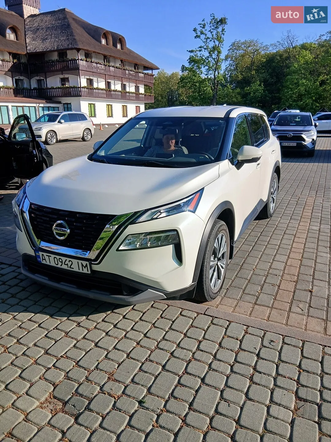 2021 Nissan Rogue - мініатюра 2