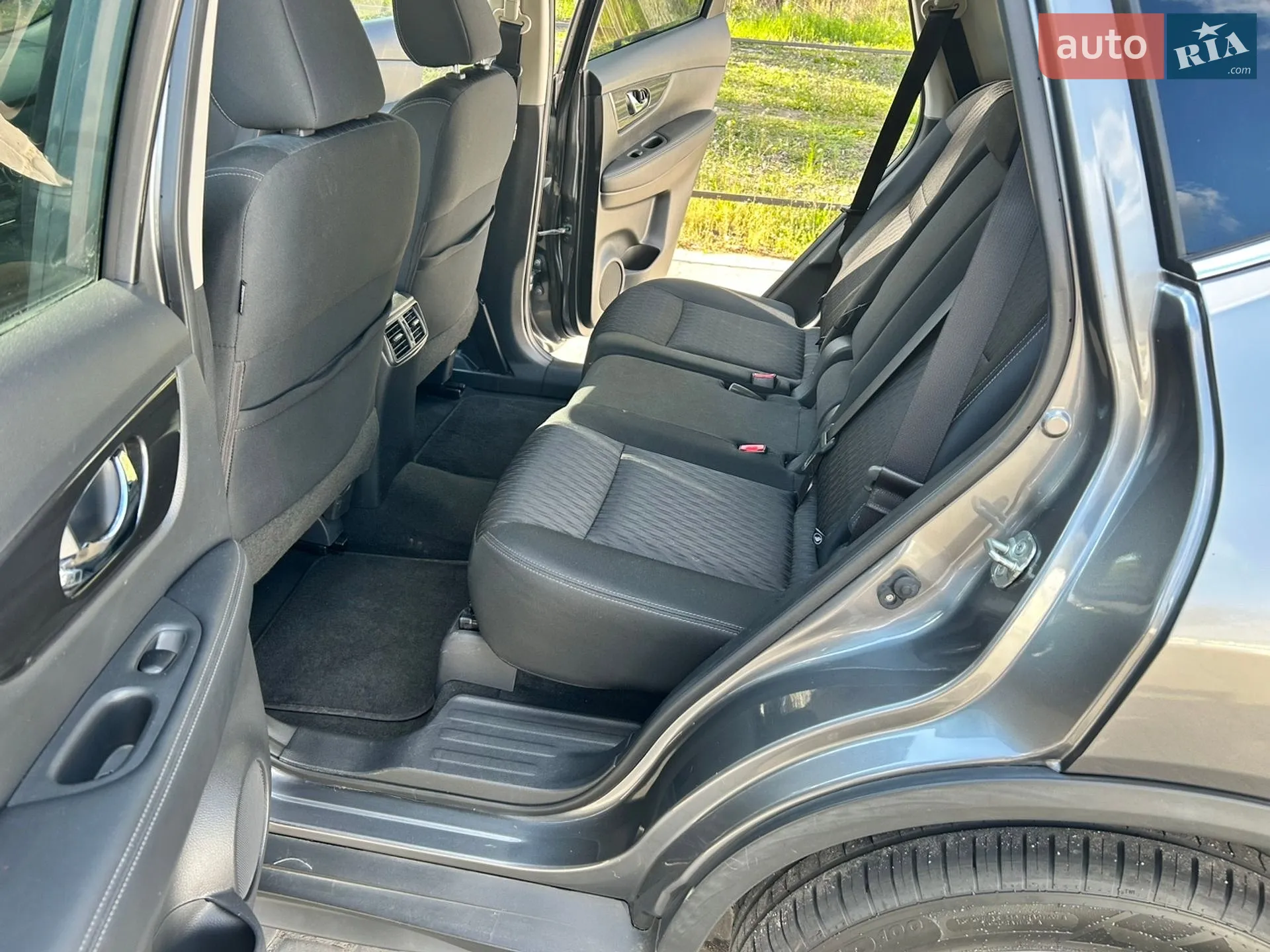 2017 Nissan Rogue - мініатюра 9
