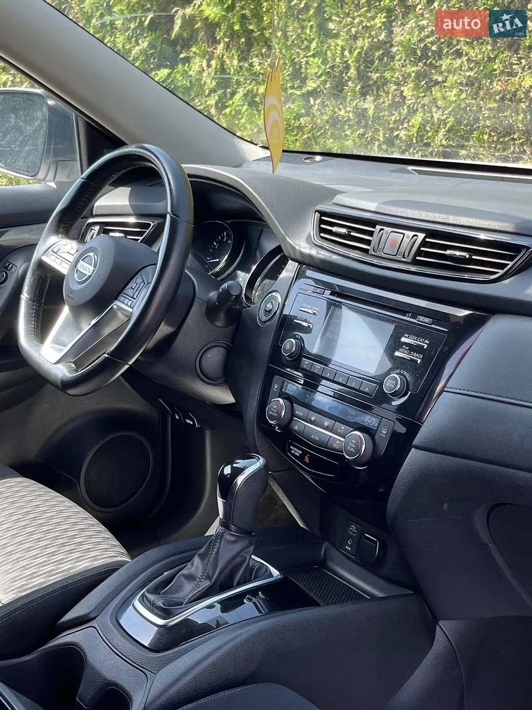 2017 Nissan Rogue - мініатюра 18