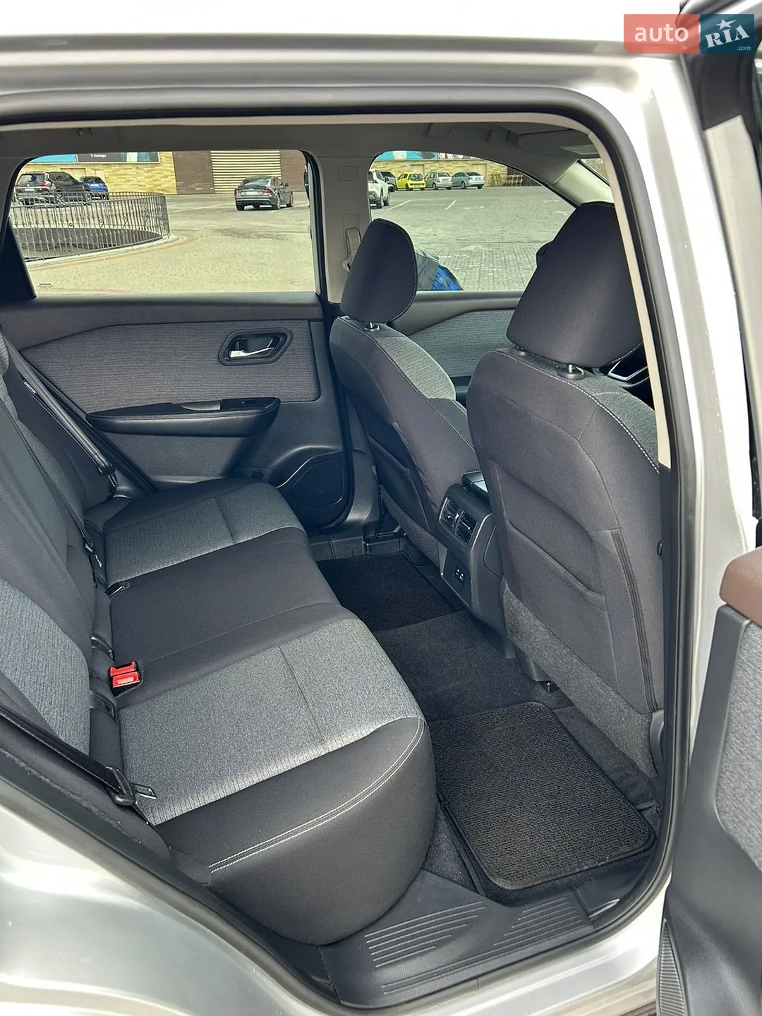 2021 Nissan Rogue - мініатюра 18