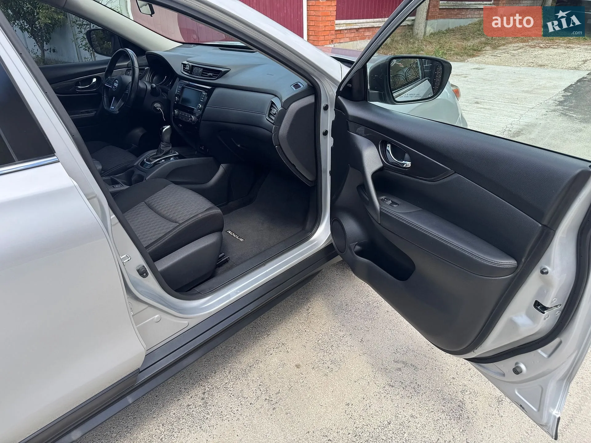 2019 Nissan Rogue - мініатюра 27