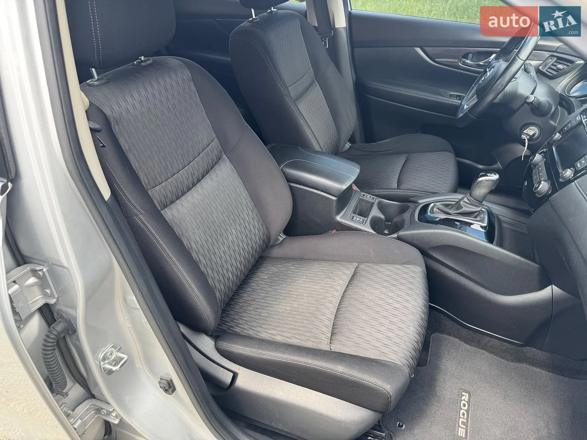2019 Nissan Rogue - мініатюра 28