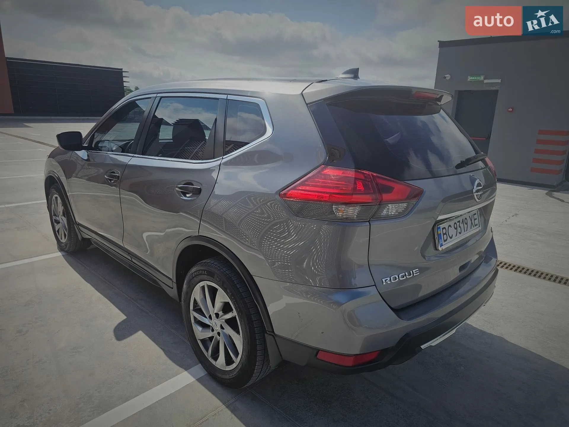 2017 Nissan Rogue - мініатюра 3