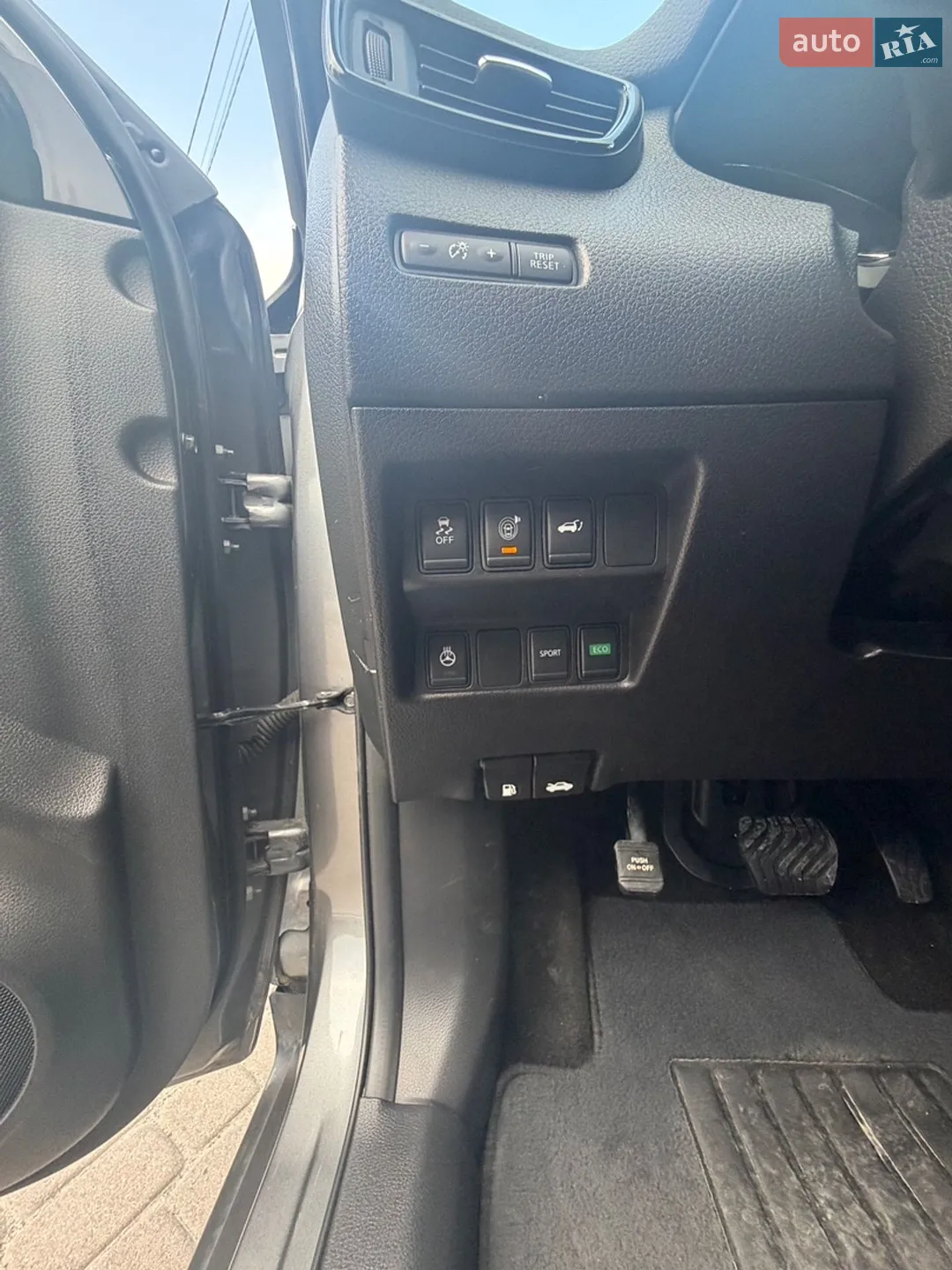 2017 Nissan Rogue - мініатюра 16