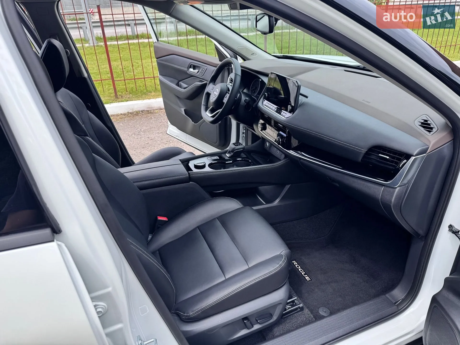 2023 Nissan Rogue - мініатюра 25