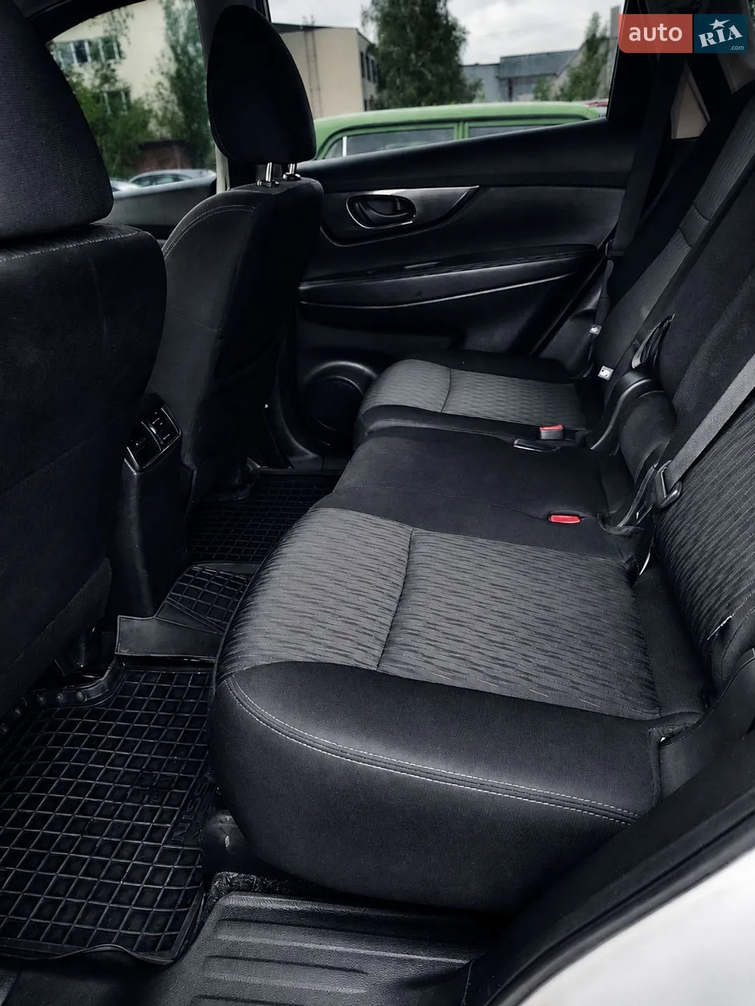 2020 Nissan Rogue - мініатюра 9