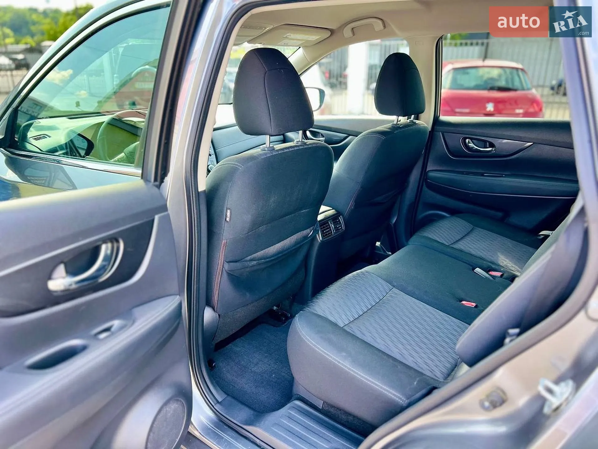 2016 Nissan Rogue - мініатюра 16