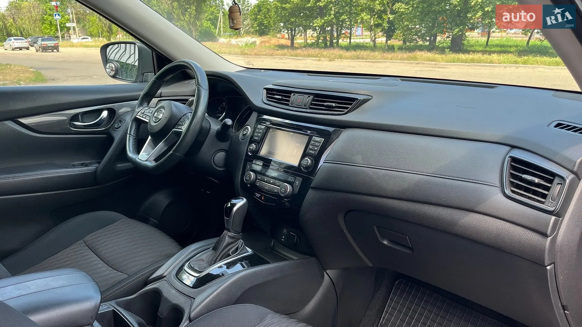 2017 Nissan Rogue - мініатюра 11
