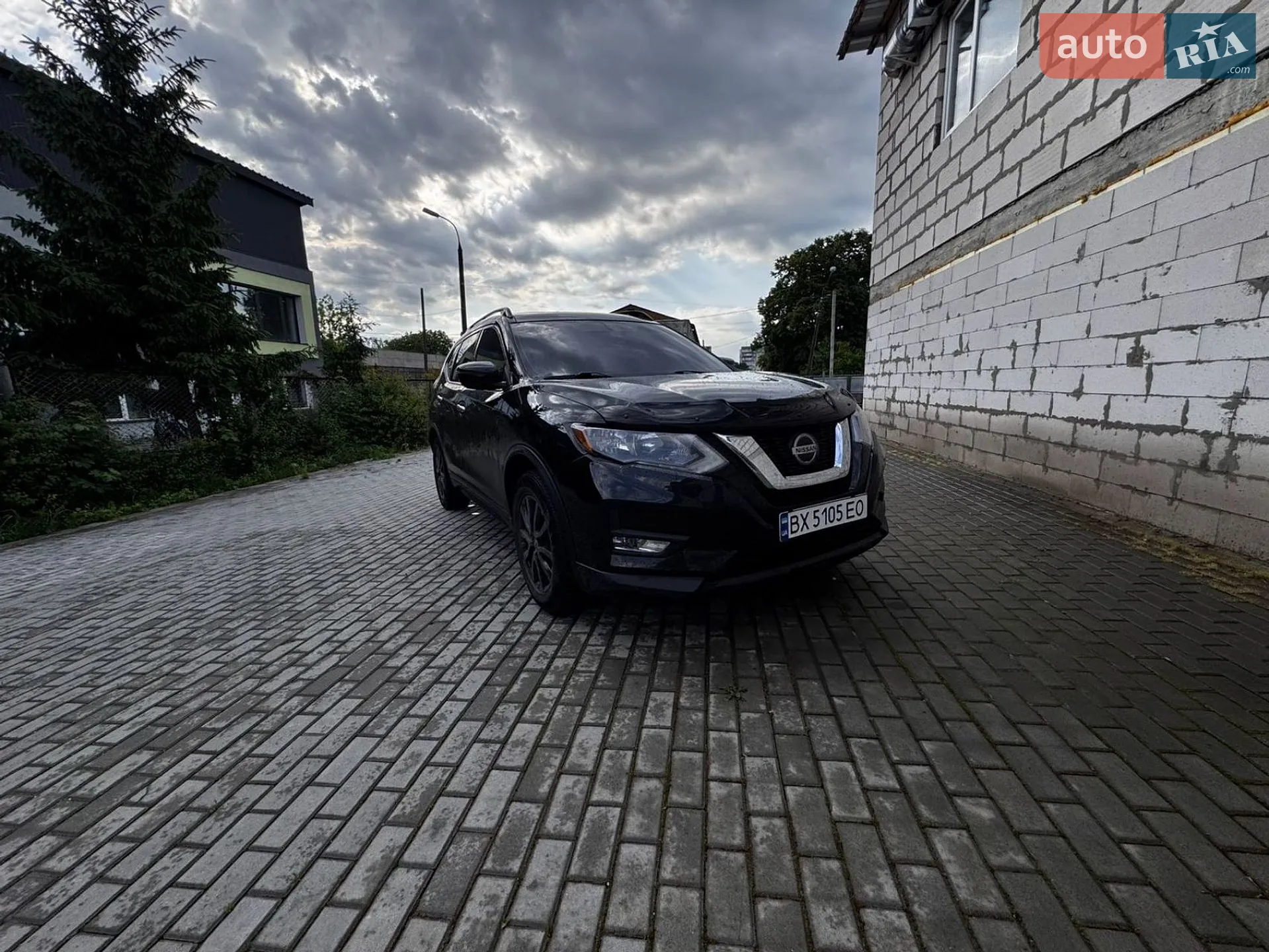 2017 Nissan Rogue - мініатюра 2