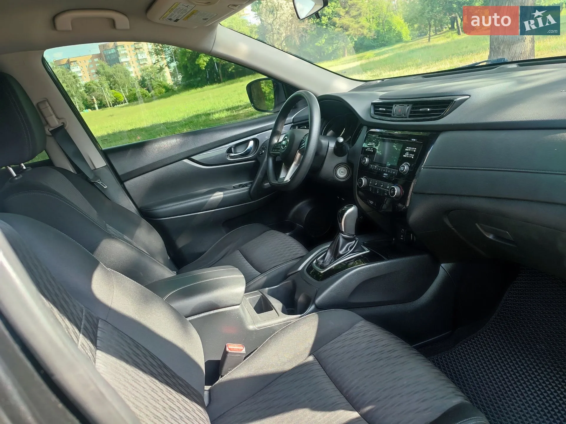 2017 Nissan Rogue - мініатюра 18
