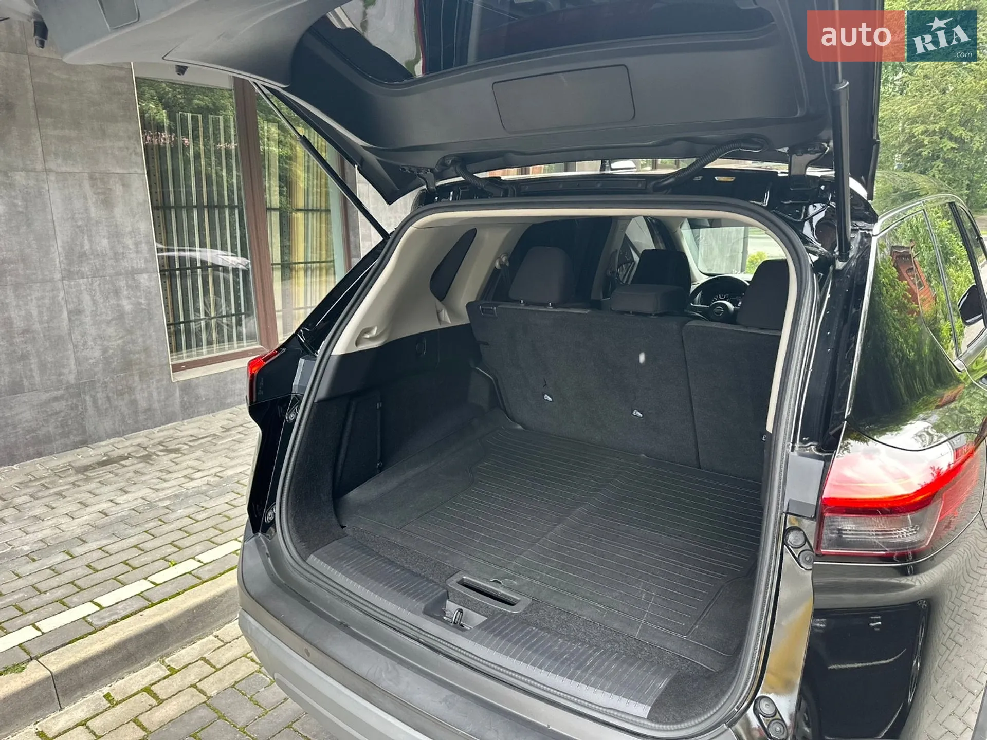2021 Nissan Rogue - мініатюра 23