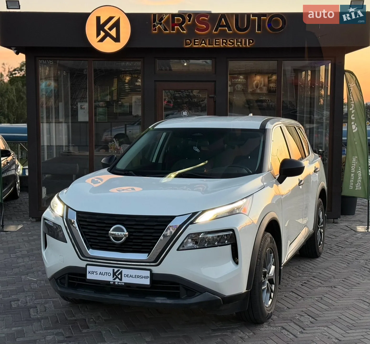 2021 Nissan Rogue - мініатюра 2