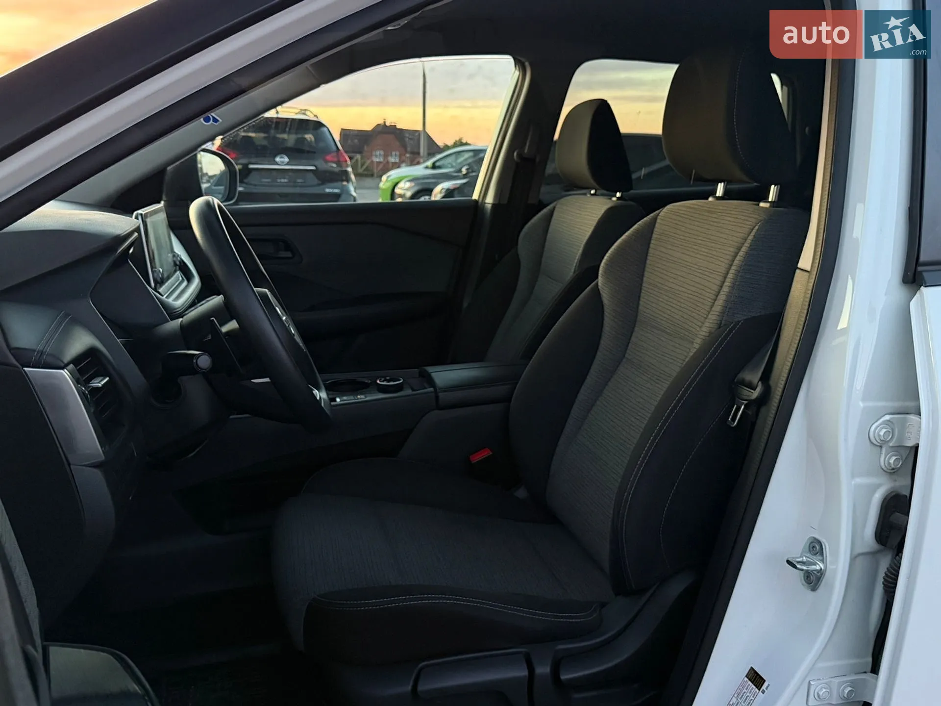 2021 Nissan Rogue - мініатюра 18