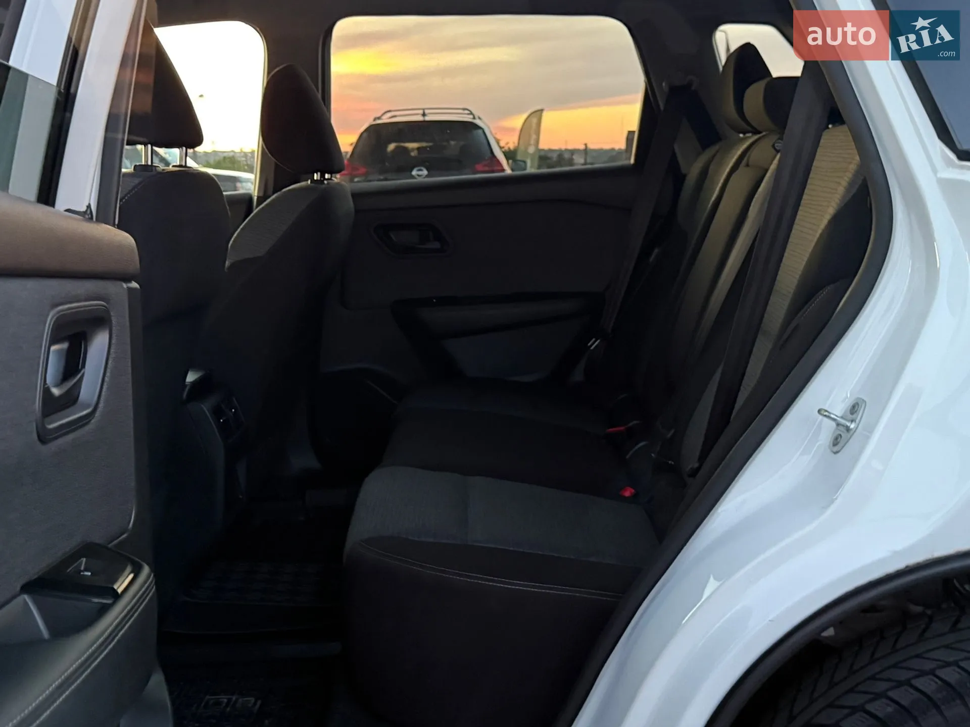 2021 Nissan Rogue - мініатюра 31