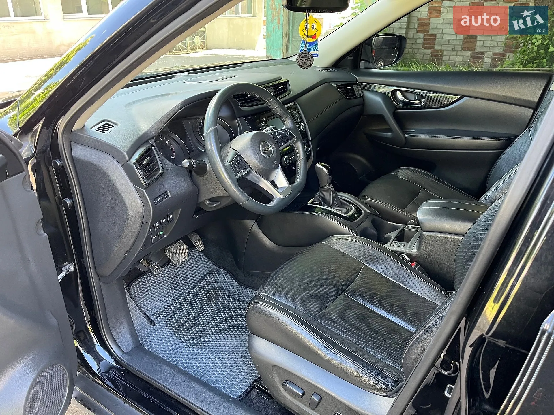 2017 Nissan Rogue - мініатюра 16