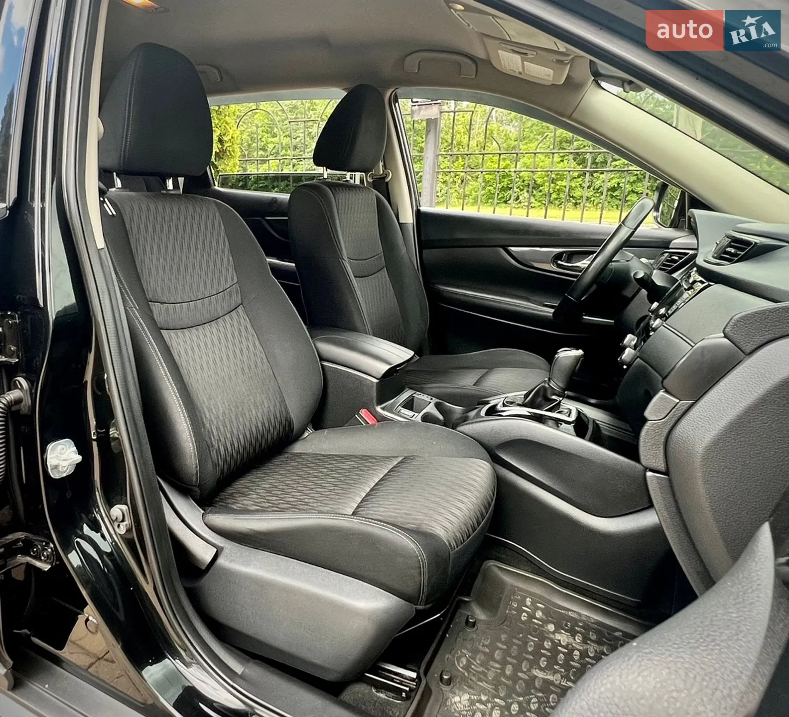 2018 Nissan Rogue - мініатюра 9