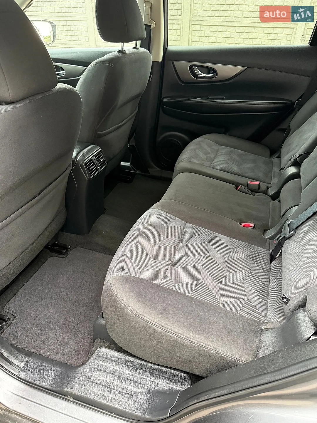 2016 Nissan Rogue - мініатюра 31
