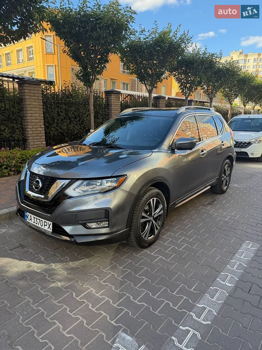 2017 Nissan Rogue - фото 1