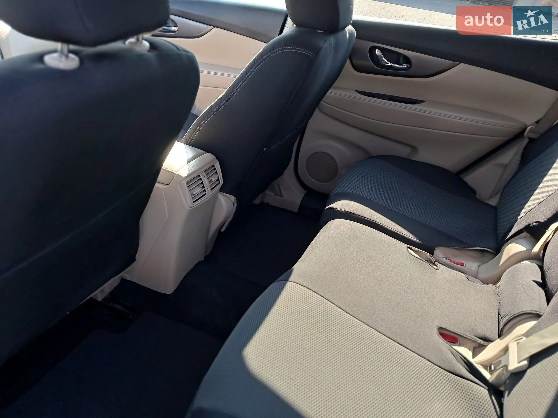 2016 Nissan Rogue - мініатюра 20
