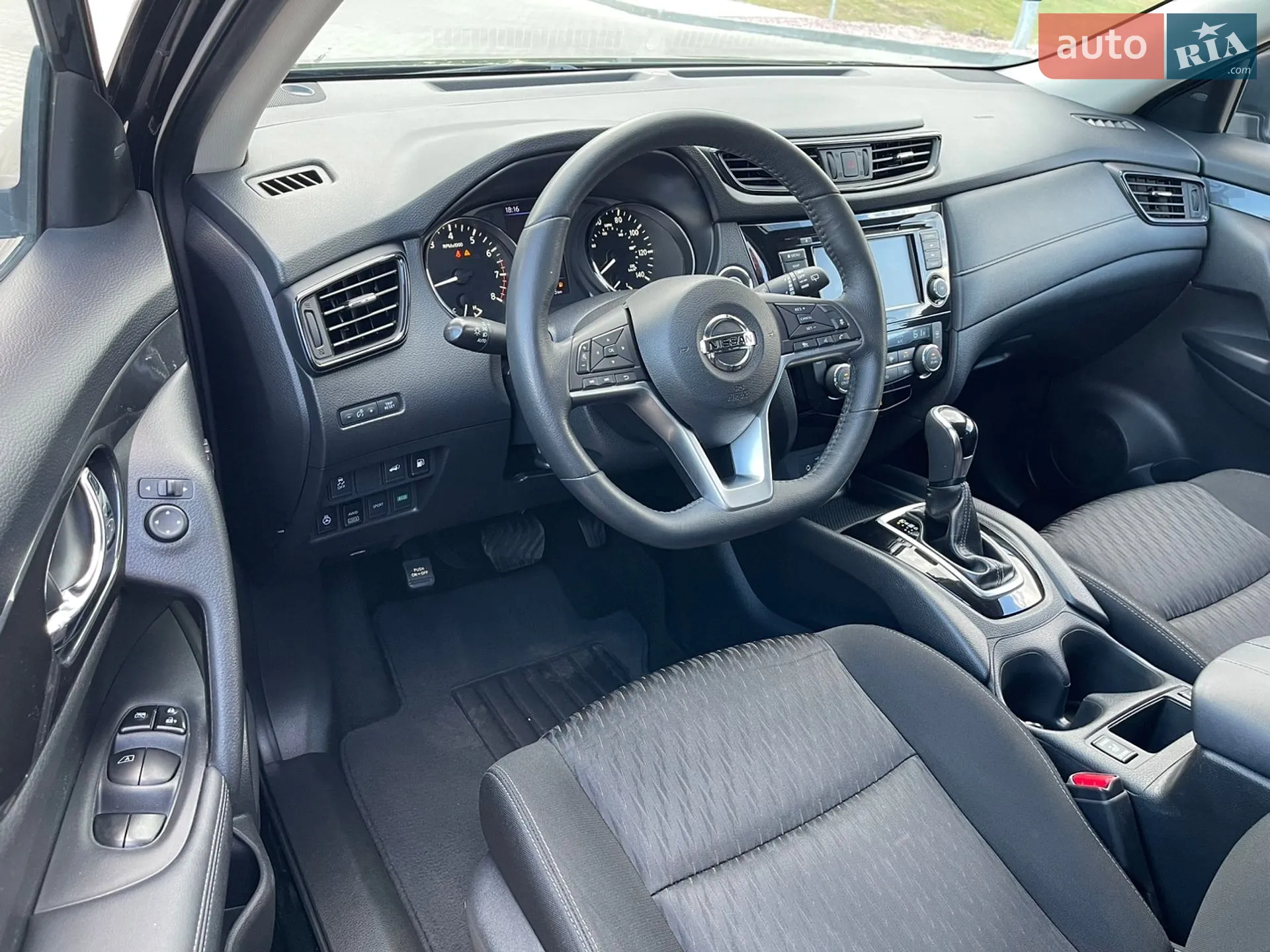 2018 Nissan Rogue - мініатюра 10