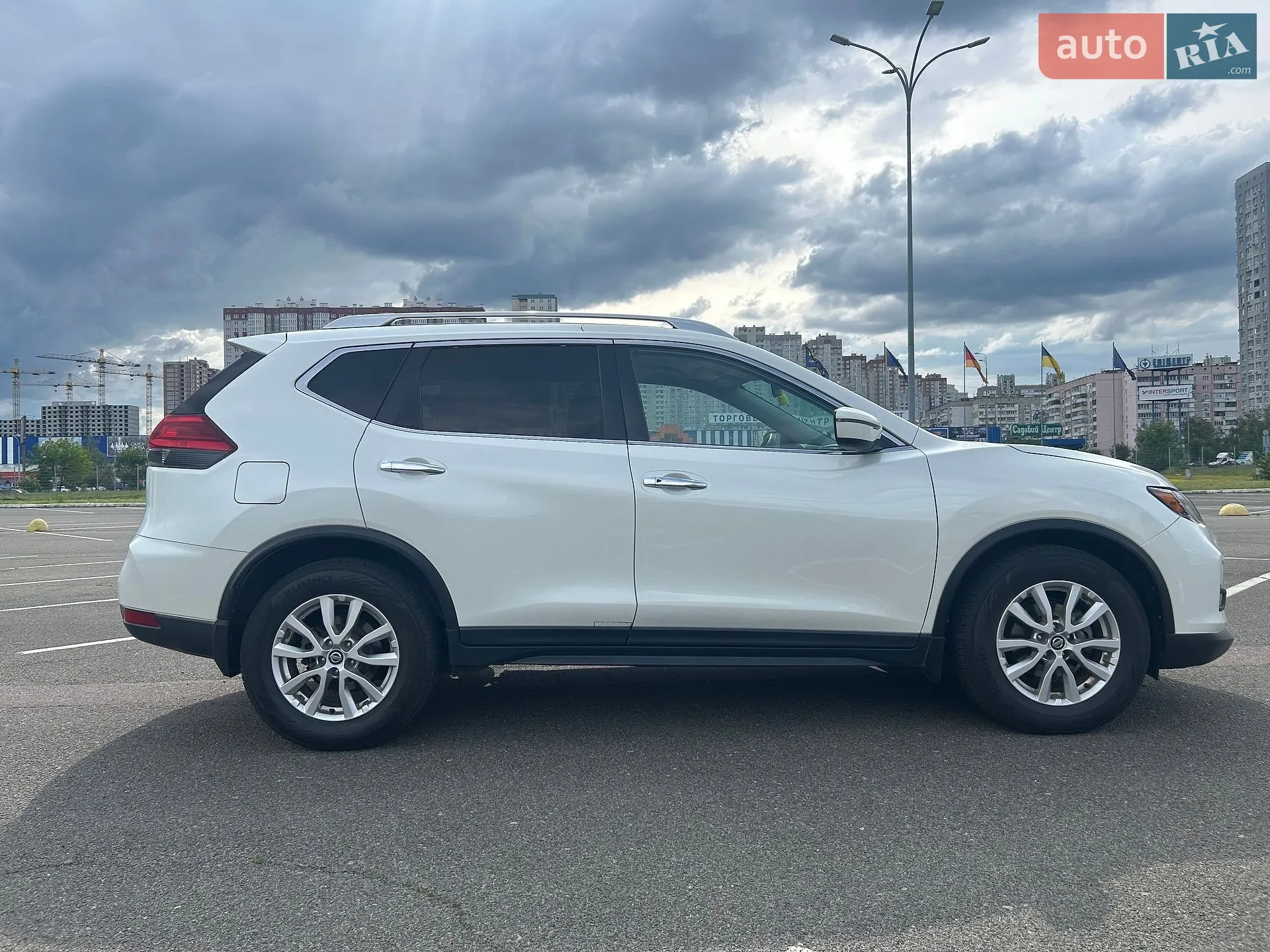 2017 Nissan Rogue - мініатюра 4