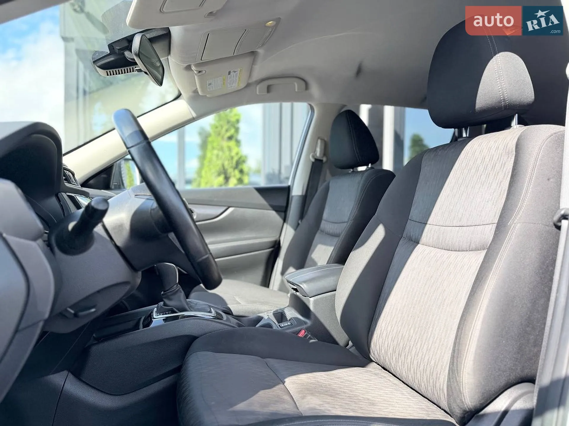 2019 Nissan Rogue - мініатюра 17