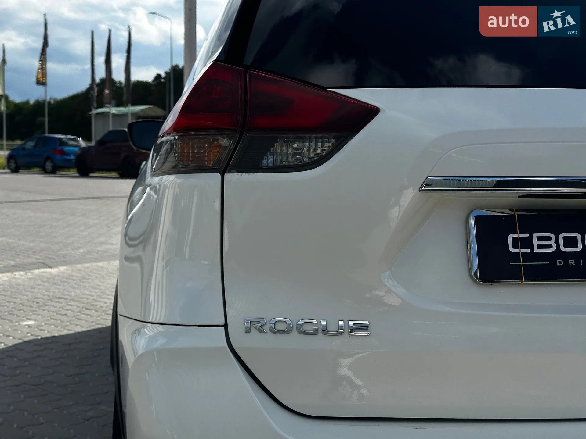 2019 Nissan Rogue - мініатюра 12