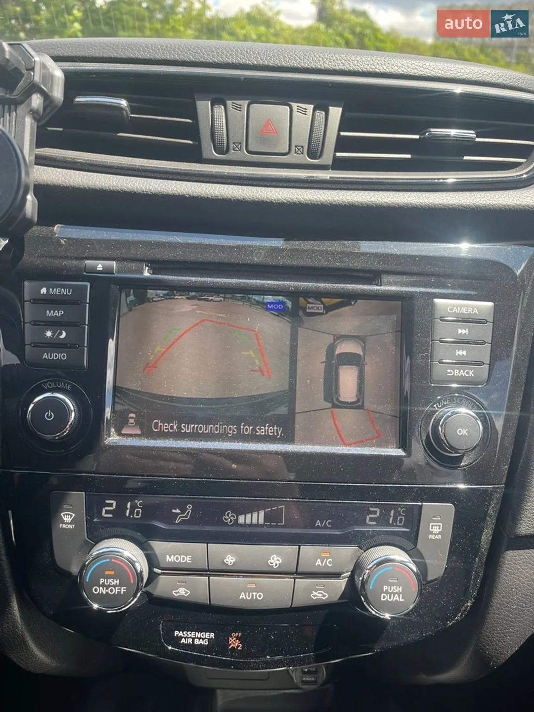 2019 Nissan Rogue - мініатюра 11
