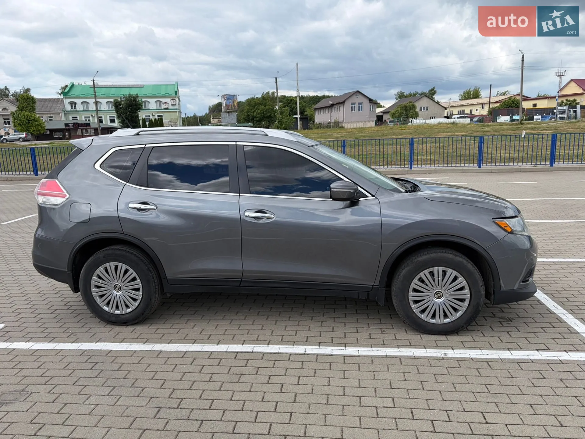 2015 Nissan Rogue - мініатюра 2