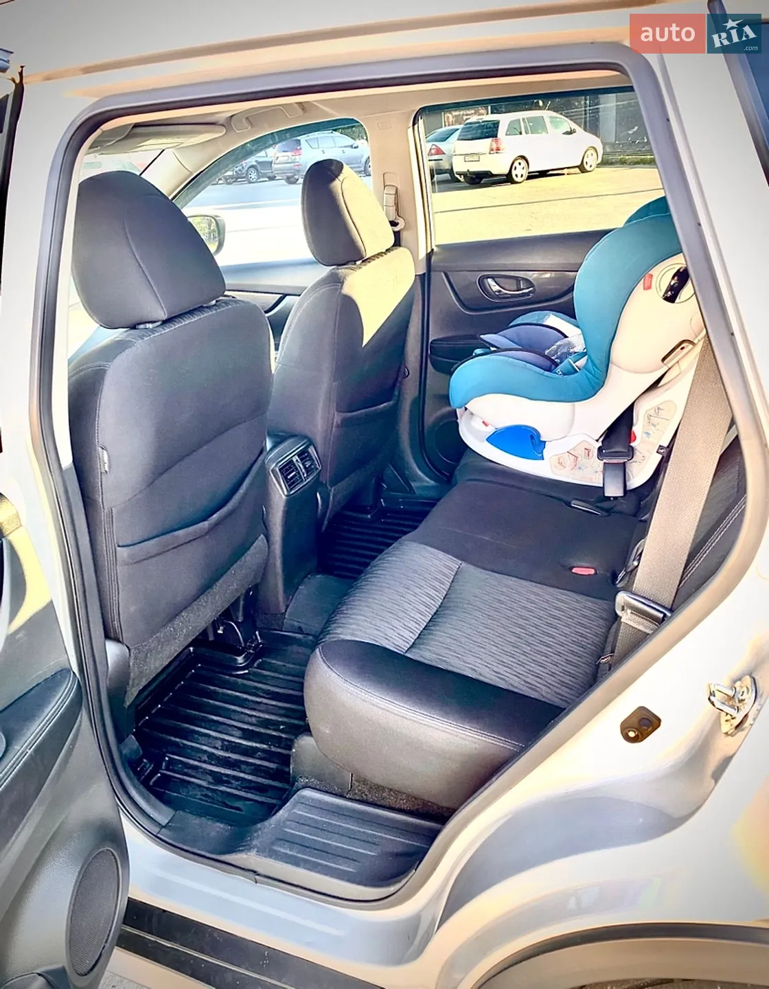 2017 Nissan Rogue - мініатюра 12