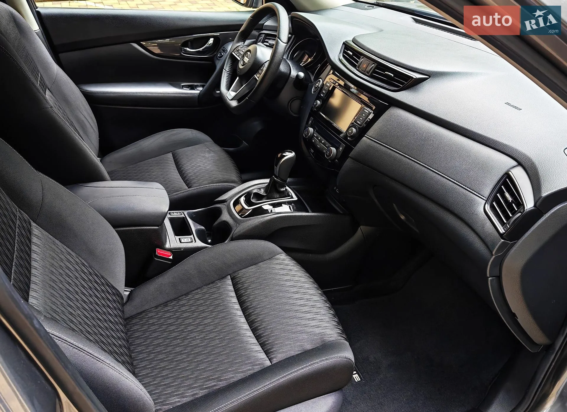 2019 Nissan Rogue - мініатюра 18