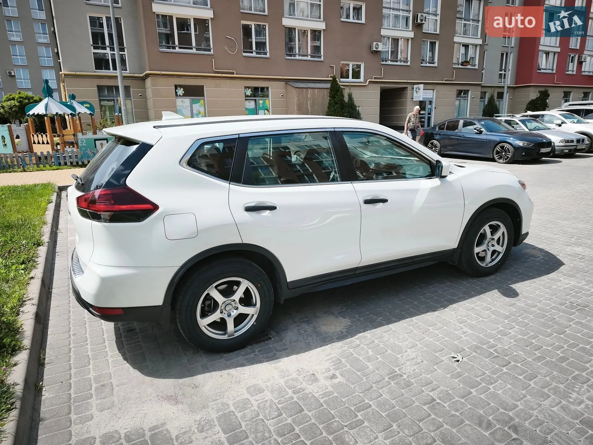 2019 Nissan Rogue - мініатюра 13