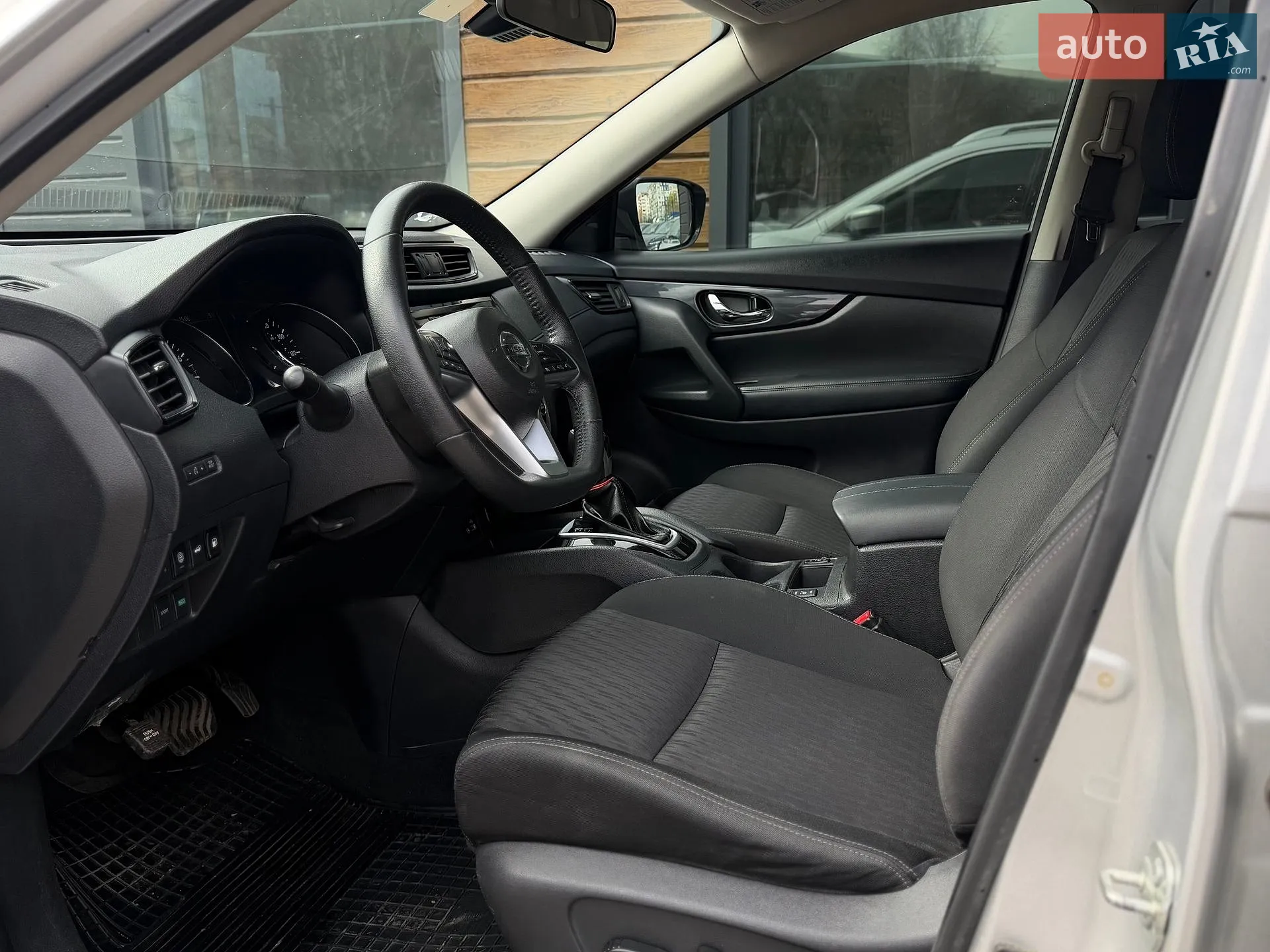 2019 Nissan Rogue - мініатюра 32