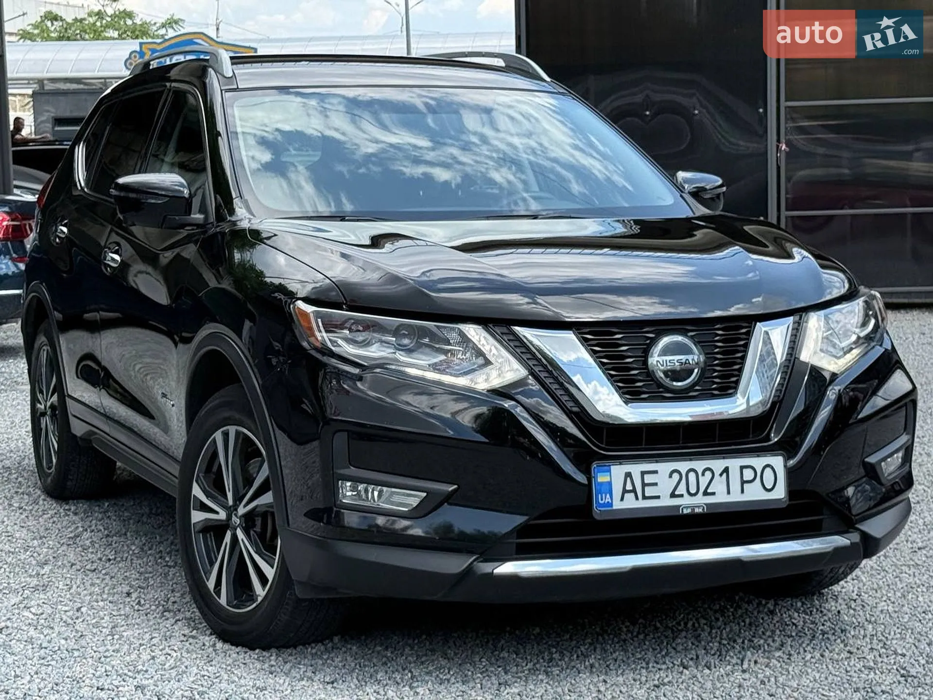 2017 Nissan Rogue - фото 1