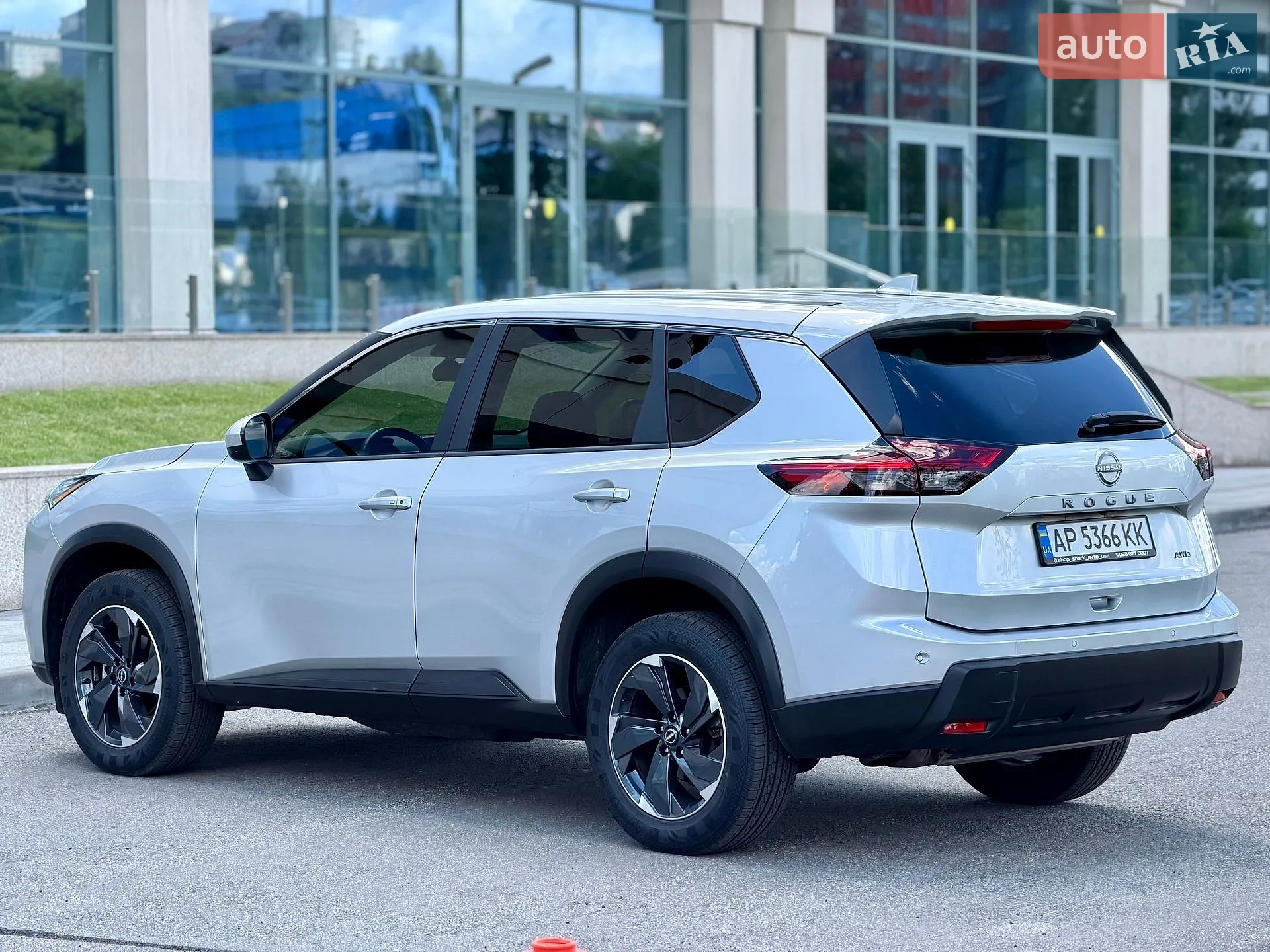 2025 Nissan Rogue - мініатюра 12
