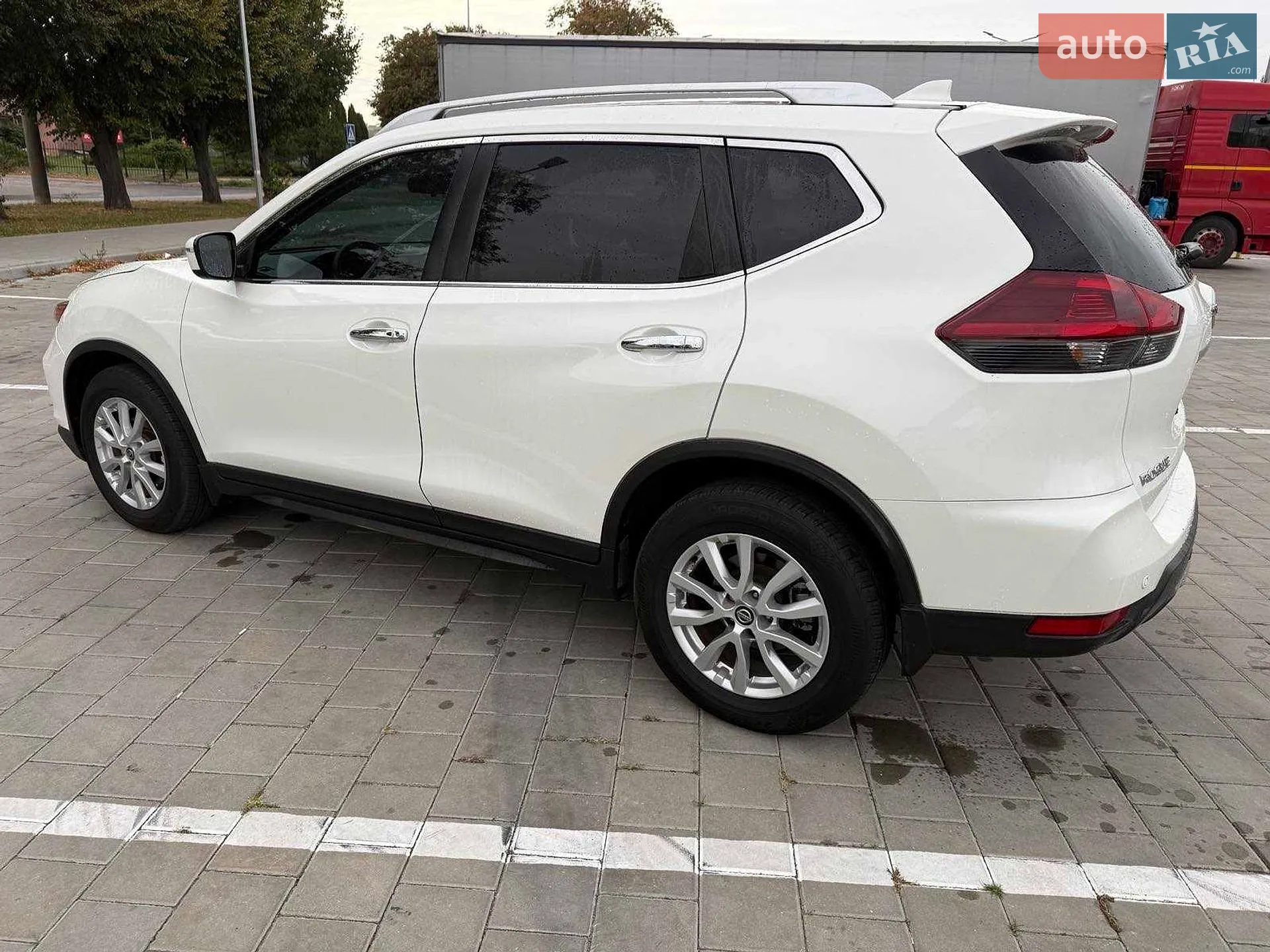 2019 Nissan Rogue - мініатюра 2
