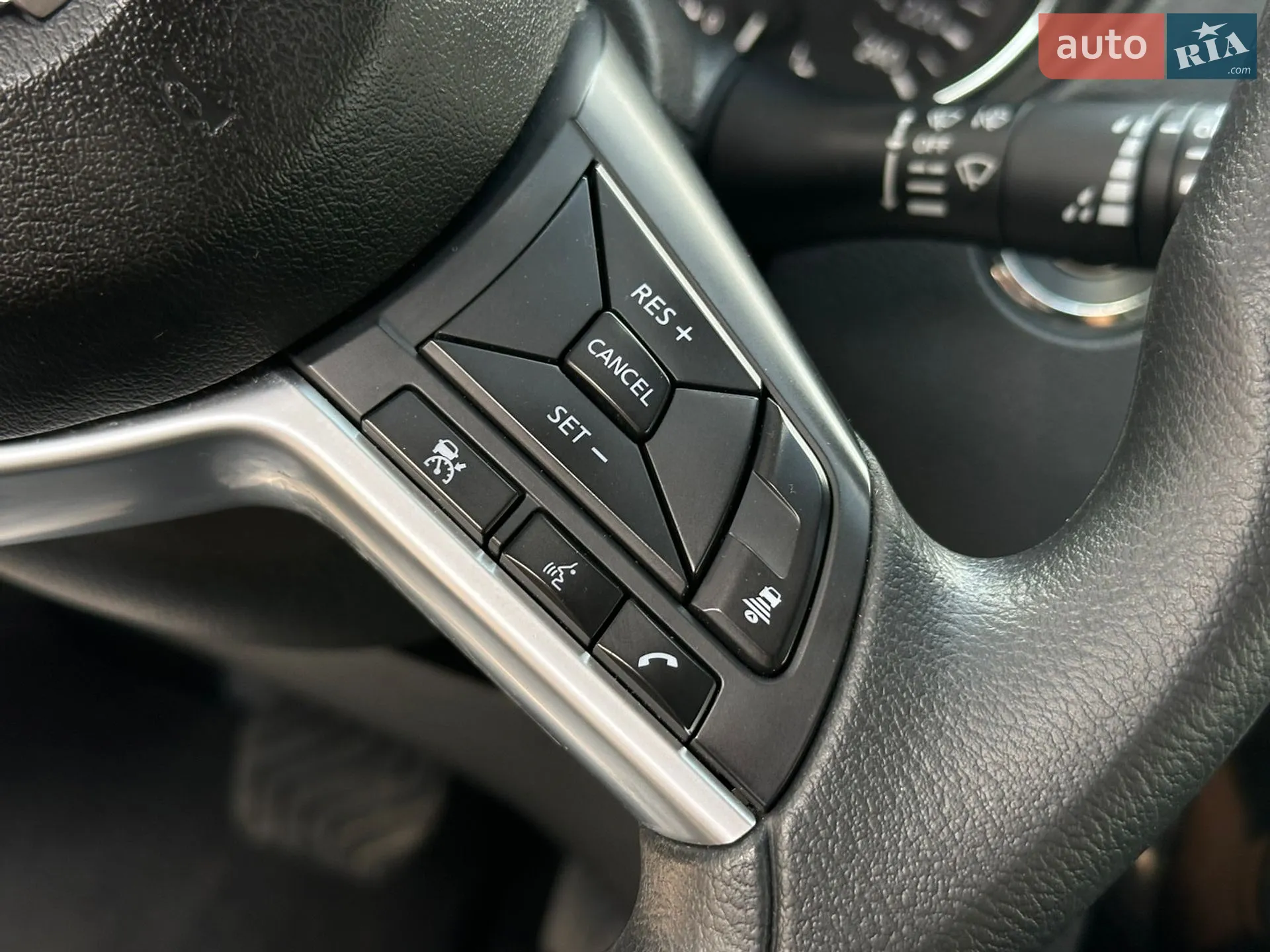 2020 Nissan Rogue - мініатюра 31