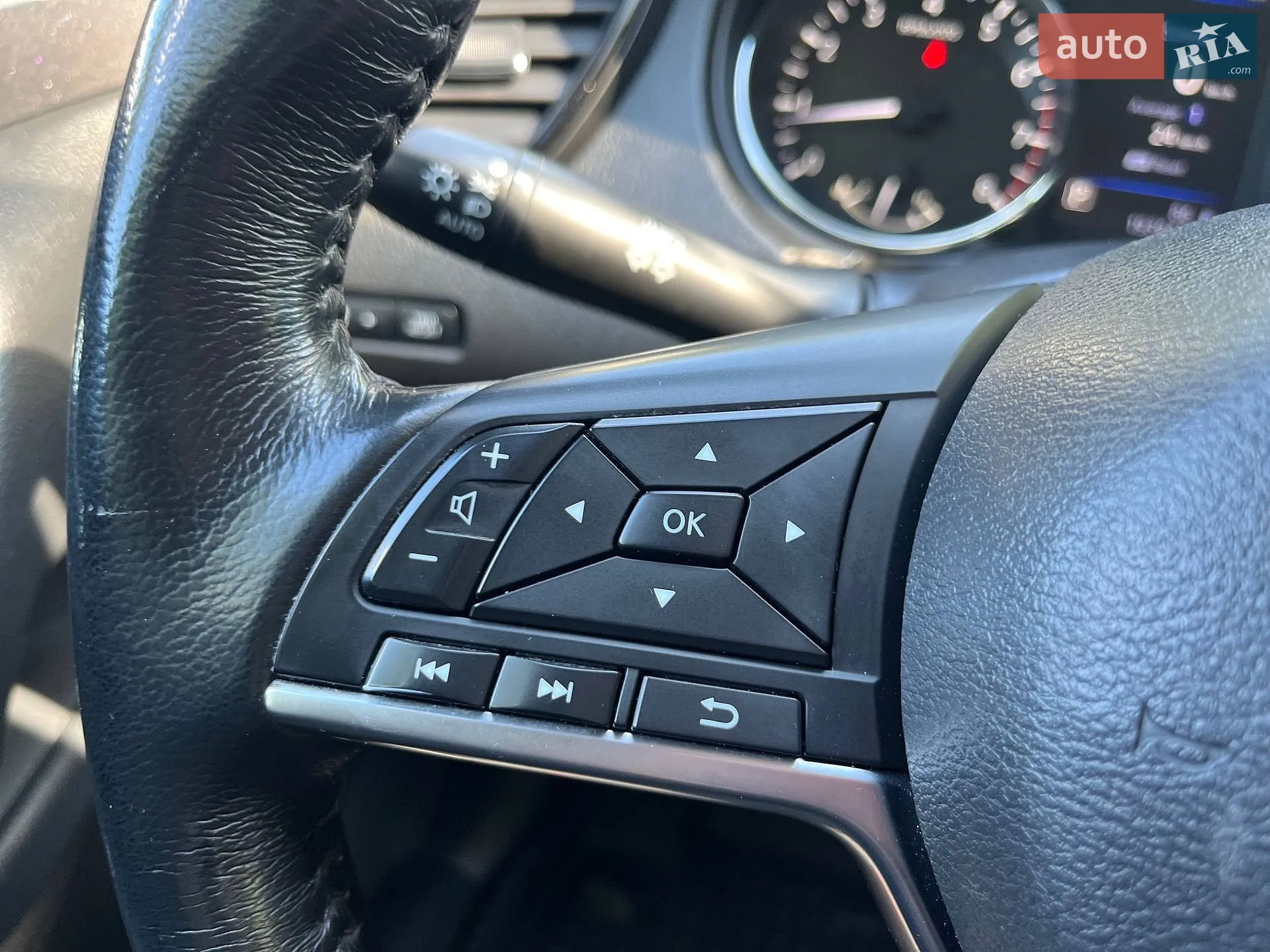 2019 Nissan Rogue - мініатюра 21