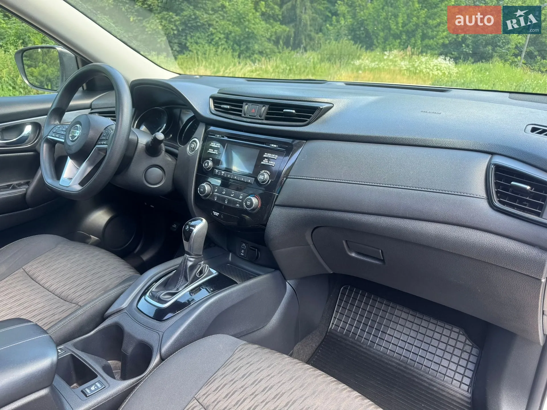 2017 Nissan Rogue - мініатюра 13